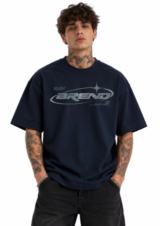 KOSZULKA Z DRÓTKIM REKAWEM NAVY FUTURE TEE. Męska modernity